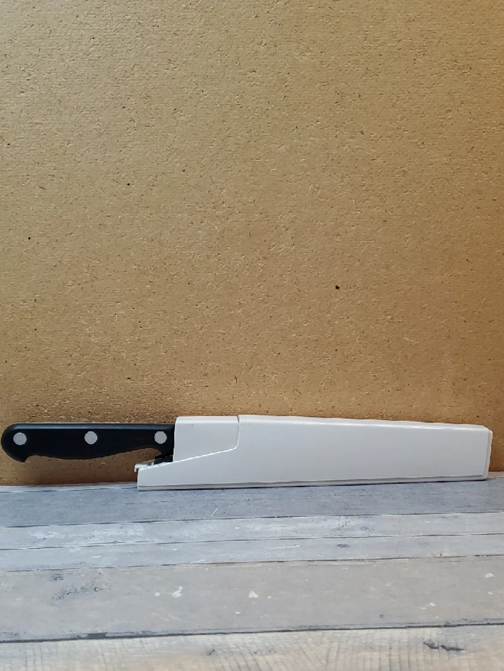 Pampered Chef Knife in Self Sharpening Case